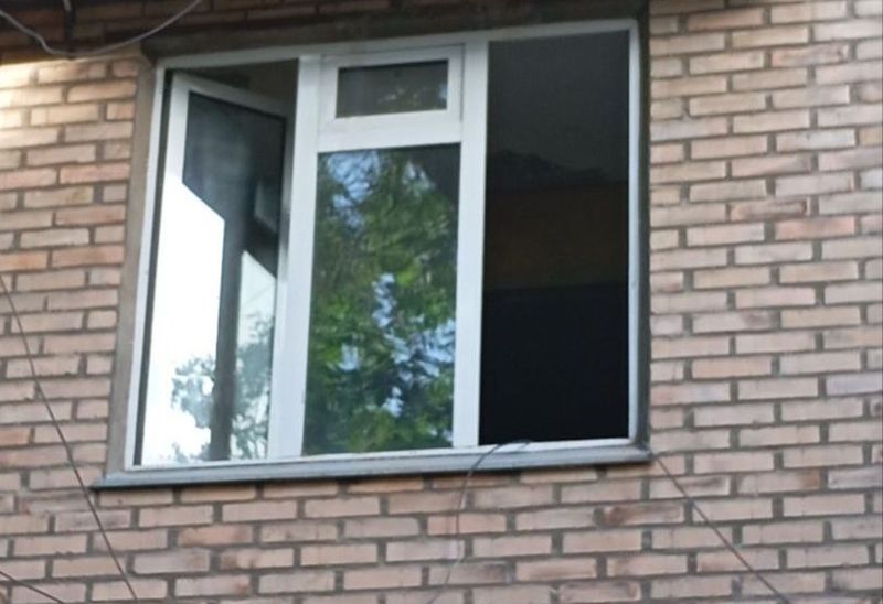 Продается Акфа аконная рама с форточкой Продается Акфа аконная рама с форточкой