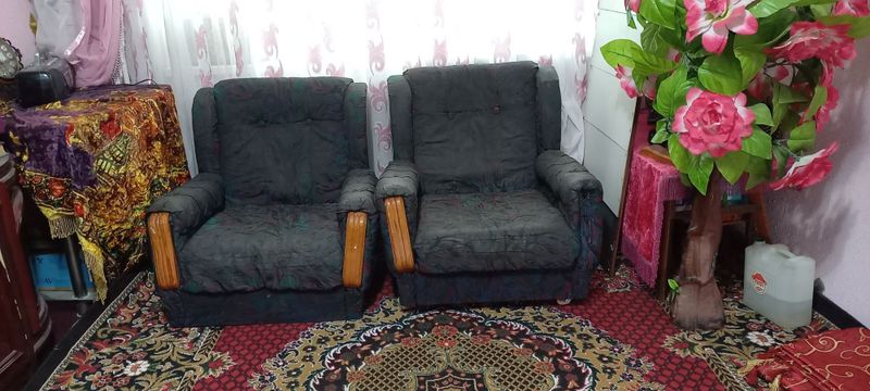2 ta kreslo 1ta divan 2 ta kreslo 1ta divan