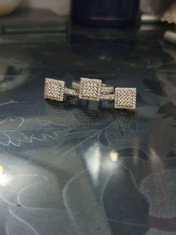 Kumush kamplekt. 925 probali Yangi .Narxi :400.000 Kumush kamplekt. 925 probali Yangi .Narxi :400.000