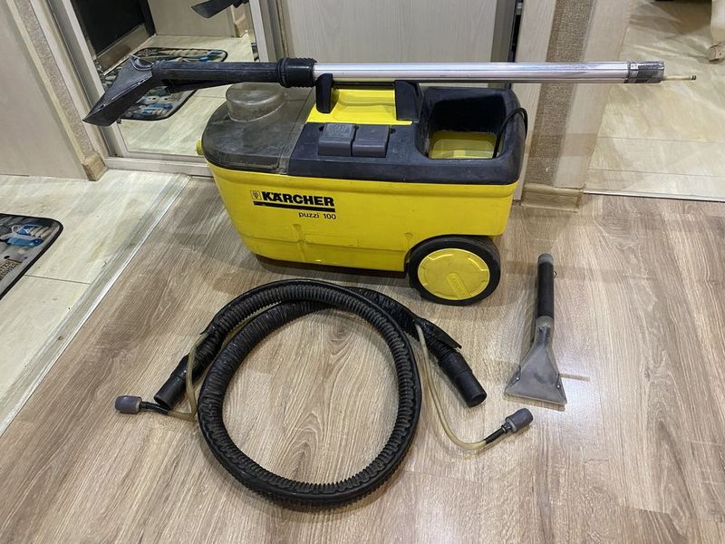 * Karcher Puzzi 100 оригинал пофессиональный пылесос для химчистки