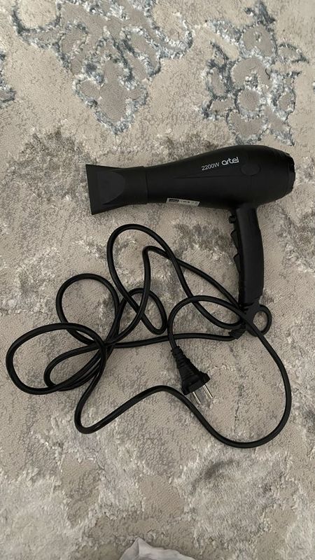 Artel 2200W lik fen sotiladi yangidek kop ishlatilmagan Artel 2200W lik fen sotiladi yangidek kop ishlatilmagan