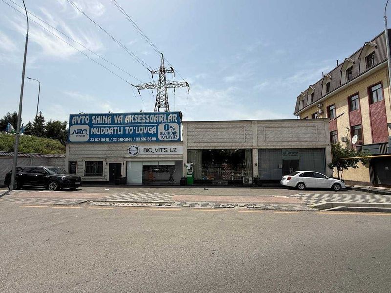 Продаётся отдельно стоящее здание напротив 17 гор больницы Продаётся отдельно стоящее здание напротив 17 гор больницы