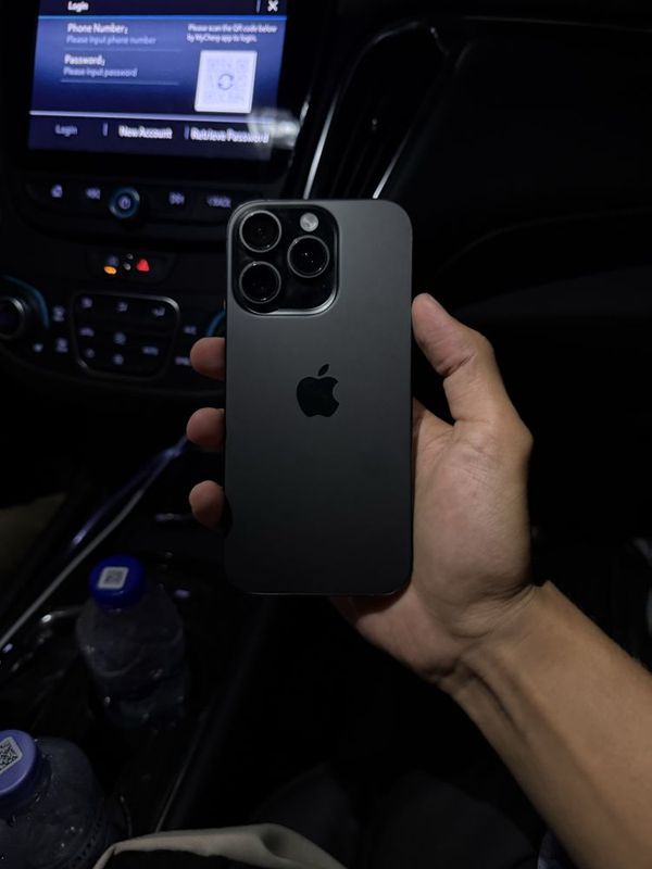 Iphone 16 pro 128gb black 11sikl sim karta Iphone 16 pro 128gb black 11sikl sim karta