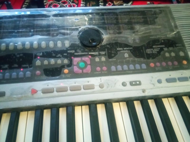 Sintezator Yamaha psr 510 hamma joyi ishlaydi aybi yoʻq sotiladi narxi