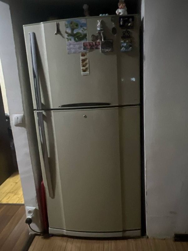 Продам холодильник Toshiba Продам холодильник Toshiba