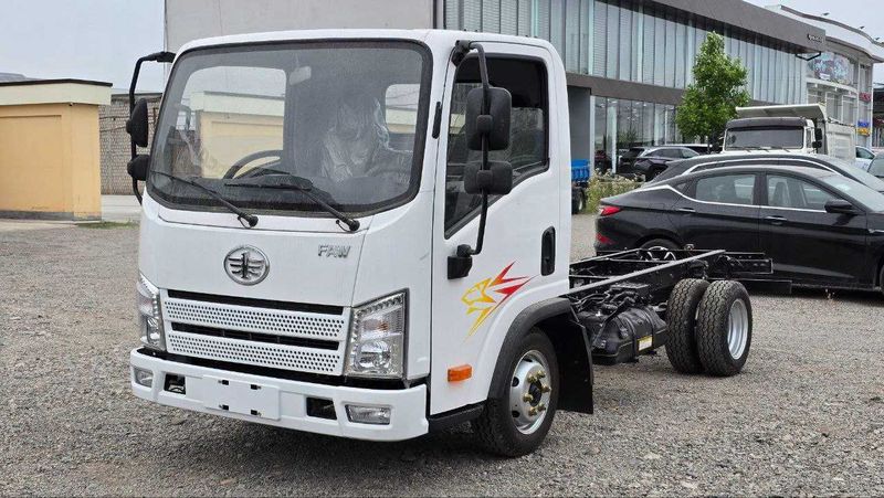 FAW TIGER 4х2 шасси 4,5 тоннали сотувда мавжуд FAW TIGER 4х2 шасси 4,5 тоннали сотувда мавжуд