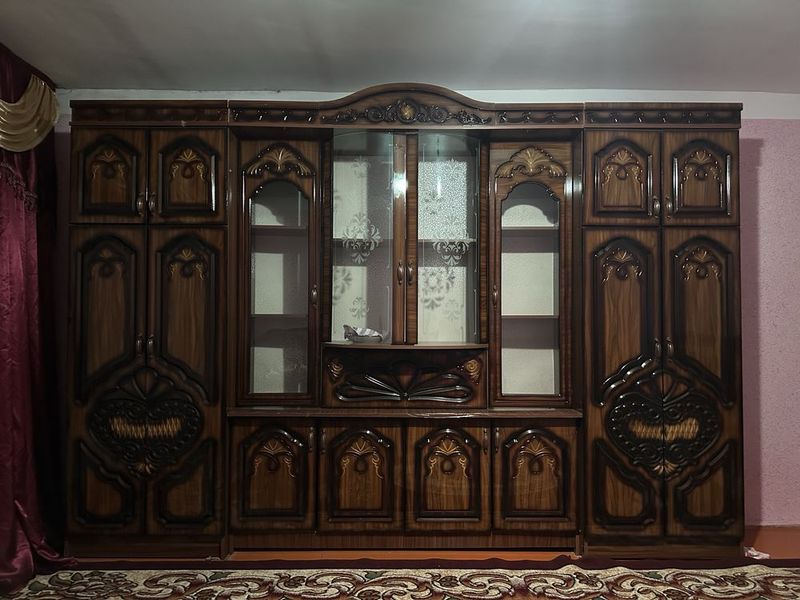 garnitur sotiladi deyarli yangi garnitur sotiladi deyarli yangi