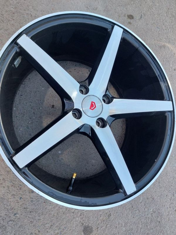 17 R Vossen diska Spark Nexa Cobolt Onix Lada 17 R Vossen diska Spark Nexa Cobolt Onix Lada