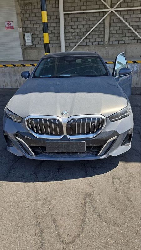 BMW I5 35L 2024 yil BMW I5 35L 2024 yil