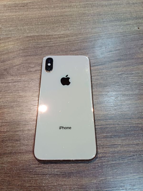 iPhone XS 64GB iPhone XS 64GB
