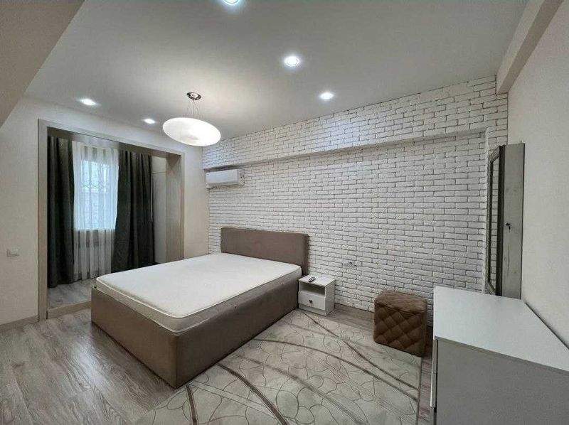 Срочно Сдаётся 3/2/9 кв в аренду! Метро Космонавтов. 868*