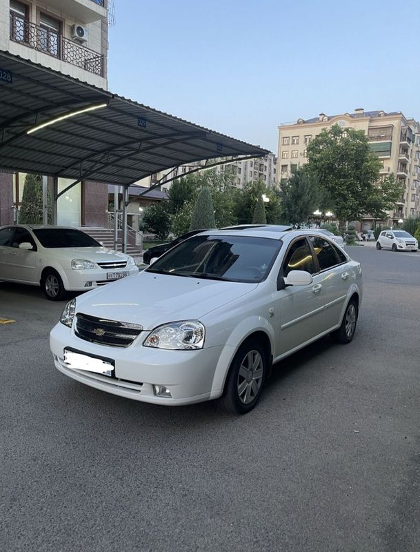 Chevrolet Laserti 1.8 Avt Chevrolet Laserti 1.8 Avt