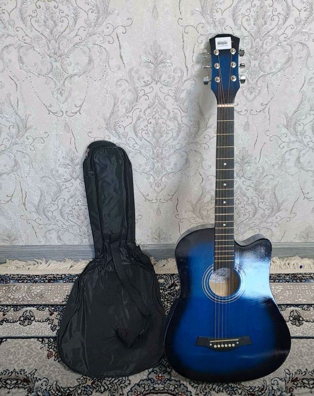 Gitara sotiladi