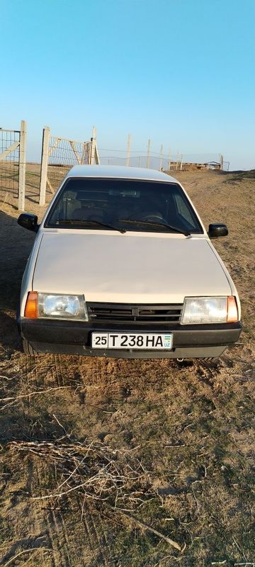 08 сотилади 2000 $