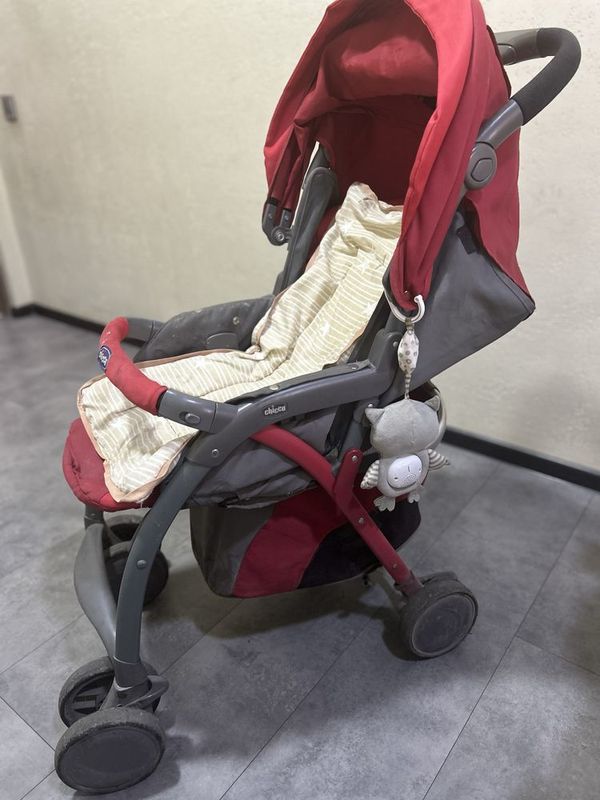 Продам коляску chicco Продам коляску chicco
