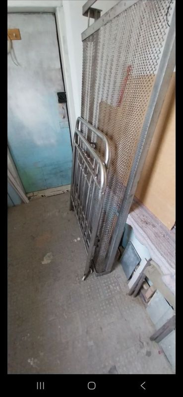 Продаётся железная кровать Продаётся железная кровать
