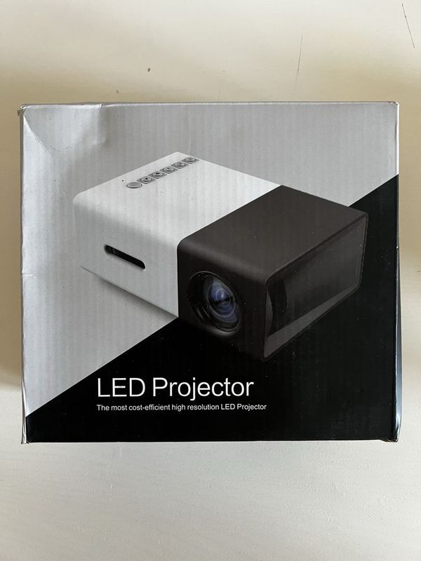 Проектор LED Projector Проектор LED Projector