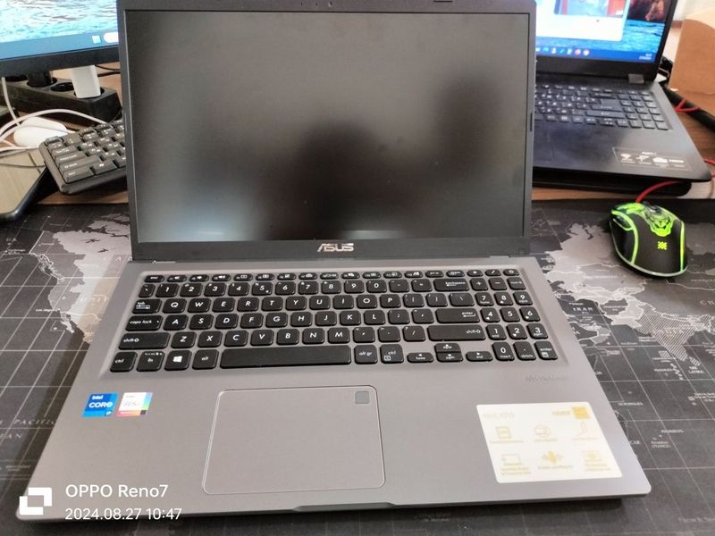 ASUS X515 core i7 operativka 8gb SSD 512gb