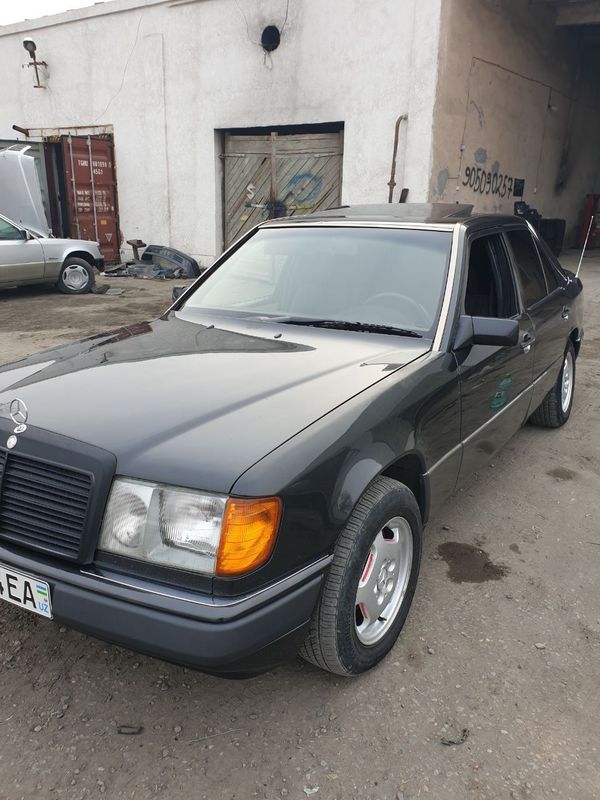 Mercedes W124 E230