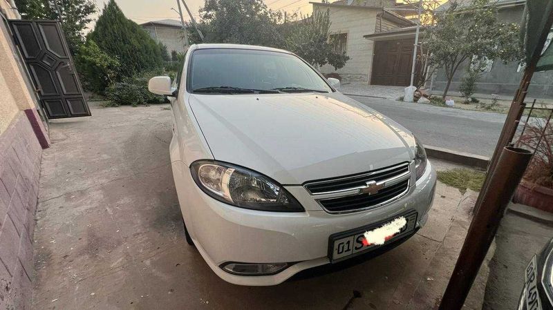 Продаю свою Lacetti Gentra elegant plus