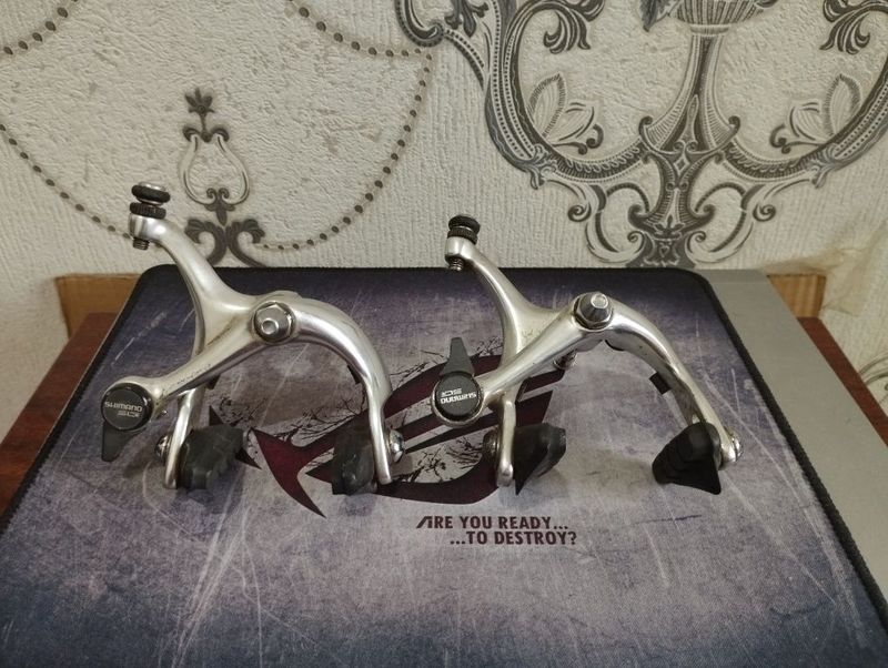 Shimano Br 1050 SLR 105 Bremsen Set.