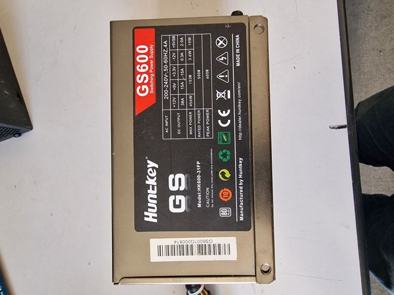 Блок питания HuntKey GS600 Блок питания HuntKey GS600