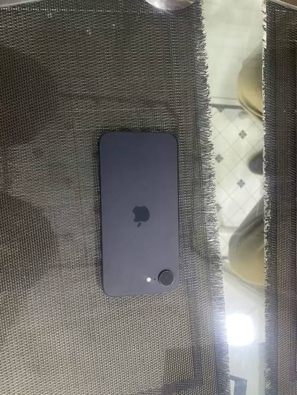 Iphone 16e holati ideal Iphone 16e holati ideal