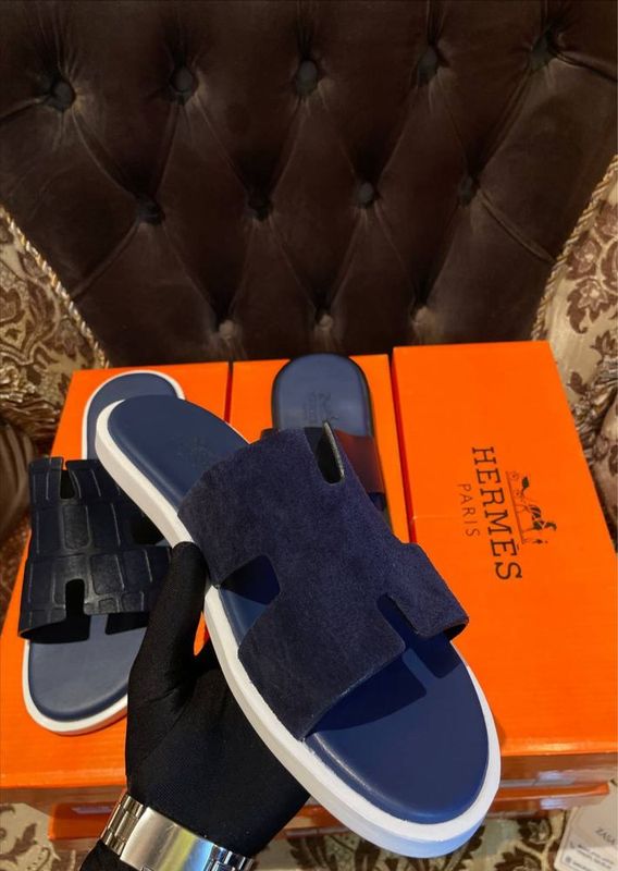 Hermes тапочка в наличии 40,41,42,43 Hermes тапочка в наличии 40,41,42,43