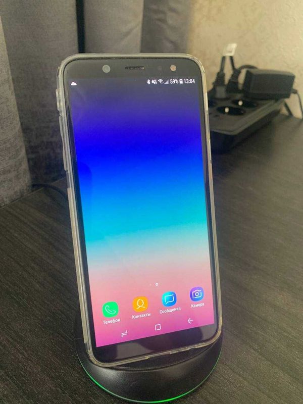 Продаю телефон samsung galaxy A6 (в рабочем состояние) Продаю телефон samsung galaxy A6 (в рабочем состояние)