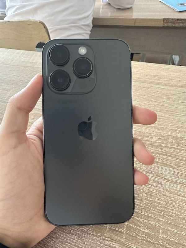 iPhone 14 Pro iPhone 14 Pro