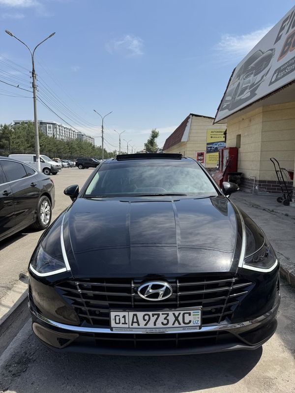 Sonata sotiladi 2023 yil kirasksi toza rangi qora Holati ideal yaxsh. Sonata sotiladi 2023 yil kirasksi toza rangi qora Holati ideal yaxsh.