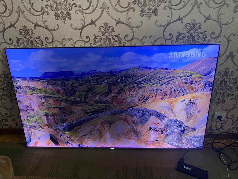 Телевизор Самсунг 65 QLED Телевизор Самсунг 65 QLED