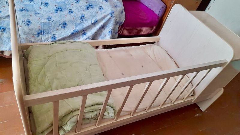 Кровать детская от 0 до 3х лет. Кровать детская от 0 до 3х лет.
