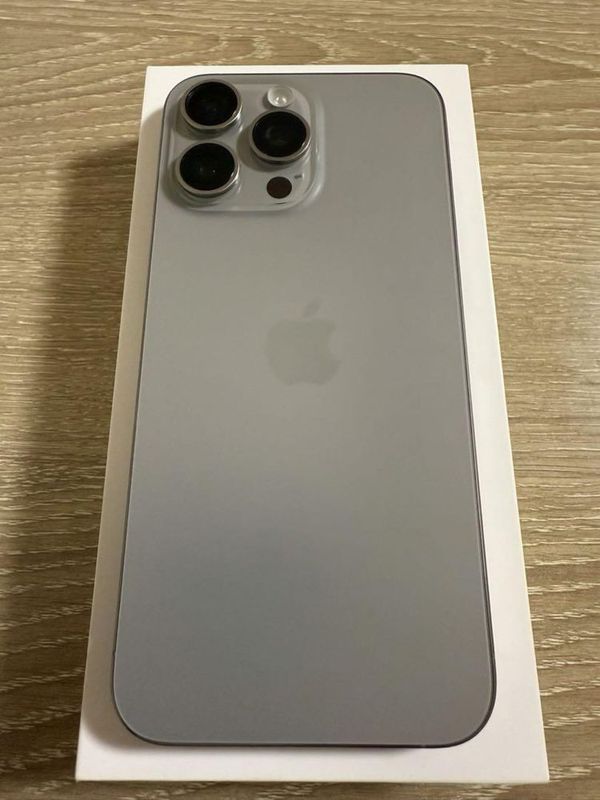 Iphone 15 pro sotiladi Iphone 15 pro sotiladi