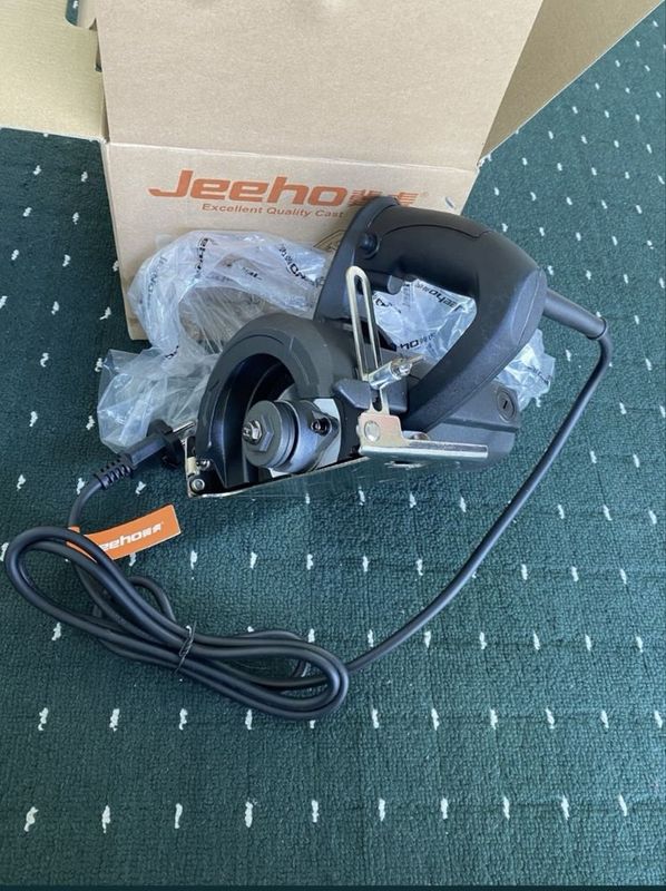 Пчелка Jeeho 110mm 1200w. 24/7 yoqu Пчелка Jeeho 110mm 1200w. 24/7 yoqu