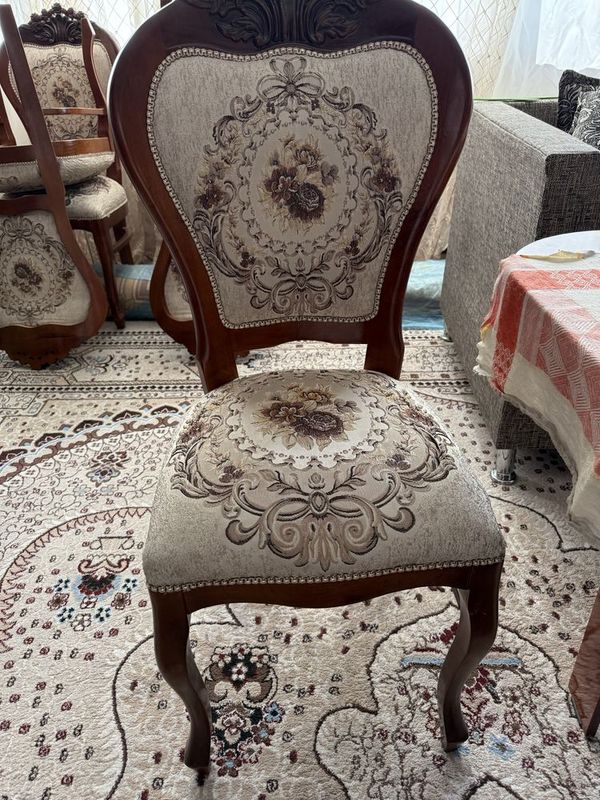 Стулья из ореха. Стулья из ореха.