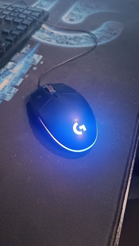 Logitech G102 LIGHTHSYNC gaming mouse Logitech G102 LIGHTHSYNC gaming mouse