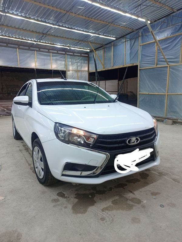 Lada Vesta sotiladi srochni 2019 yil kraska radnoy