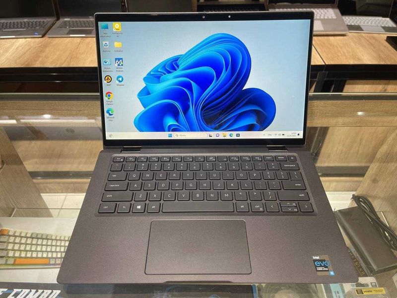 DELL Carbon Latitude 7420 2 in 1 Core i5-1145G7 ram 16 ssd 256 DELL Carbon Latitude 7420 2 in 1 Core i5-1145G7 ram 16 ssd 256