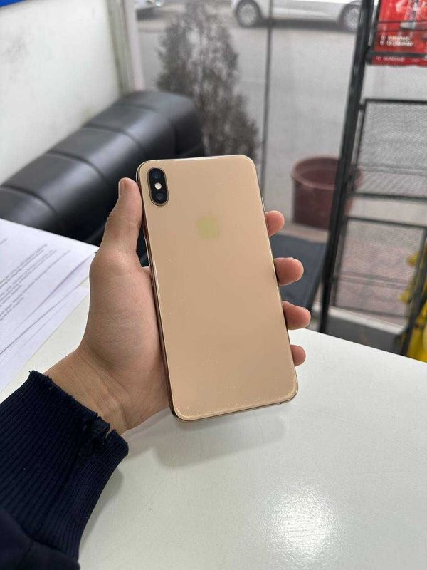 iPhone xs max 64 gb