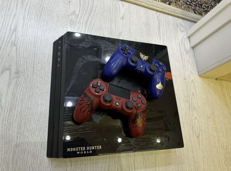 PlayStation 4 PRO 4K hdr Limited 1Tr PlayStation 4 PRO 4K hdr Limited 1Tr