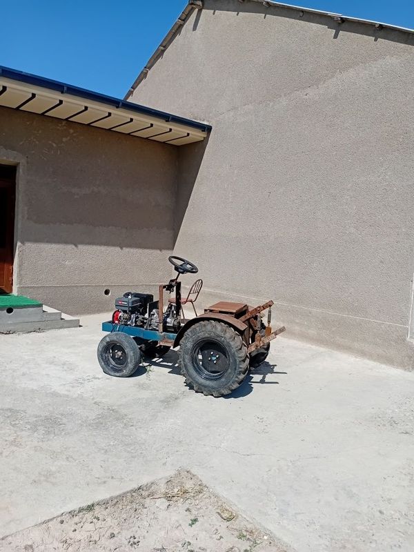 Meni traktor zur Meni traktor zur