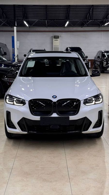 BMW IX3 full option