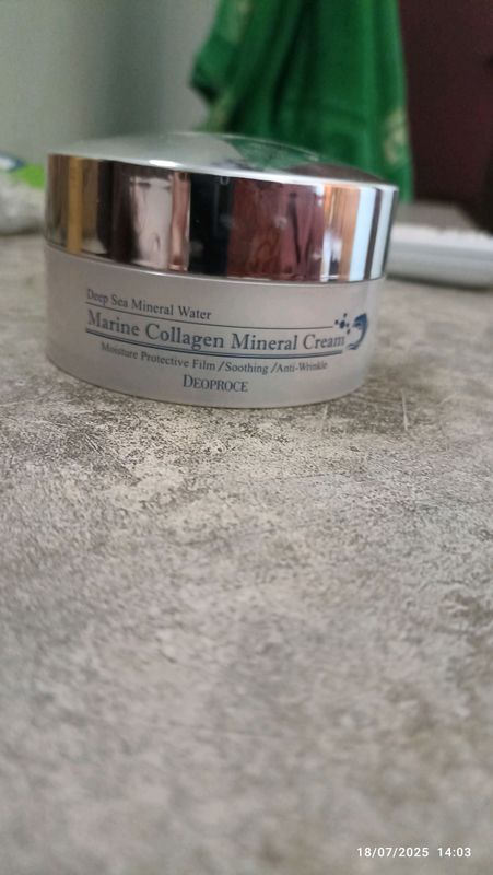 yuz uchun toner va collagen kareyadan opkelingan
