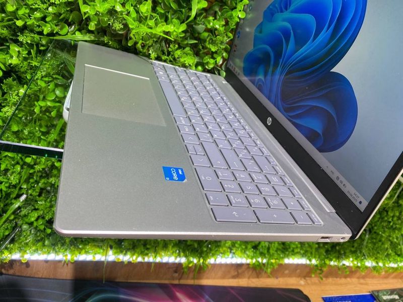 Hp i3ni eng soʻngi avlodi 8/512gb ssd boshlangʻich dasturchilar uchun Hp i3ni eng soʻngi avlodi 8/512gb ssd boshlangʻich dasturchilar uchun