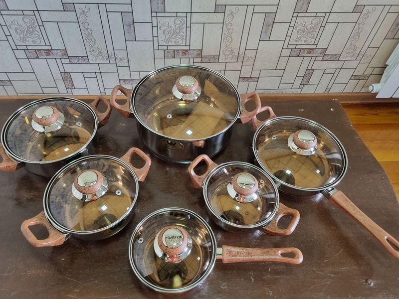 Super mega kastryulkalar Super mega kastryulkalar