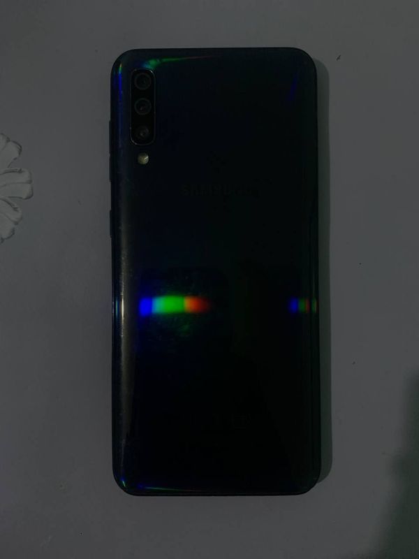 SamsunggggggggggA50 SamsunggggggggggA50