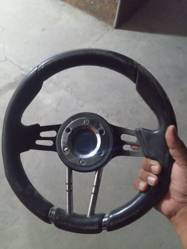 Lada Kalina tushadi Lada Kalina tushadi