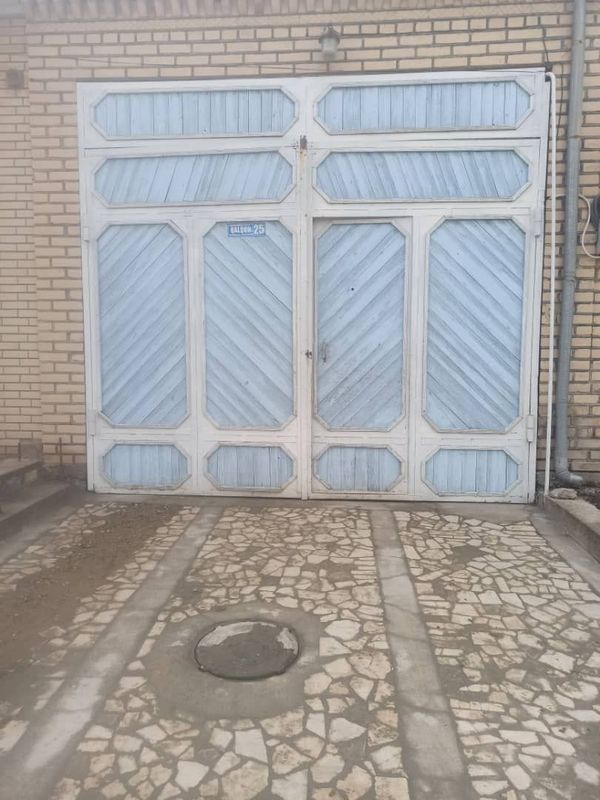 Darvoza sotiladi Darvoza sotiladi