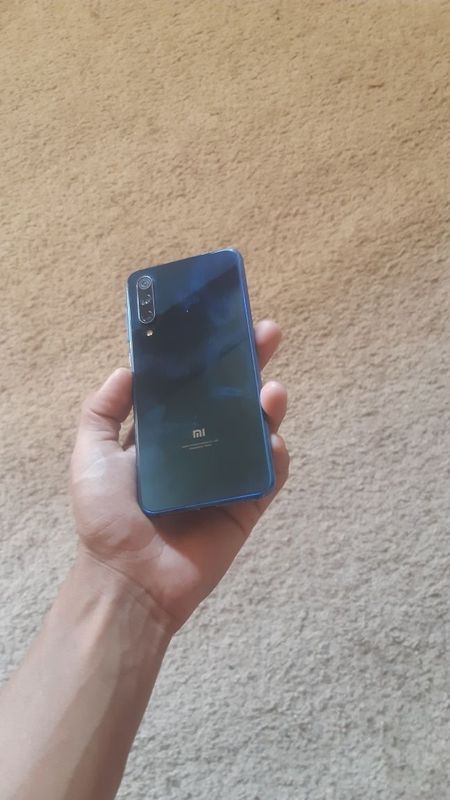 Xiaomi 9se sotiladi Xiaomi 9se sotiladi